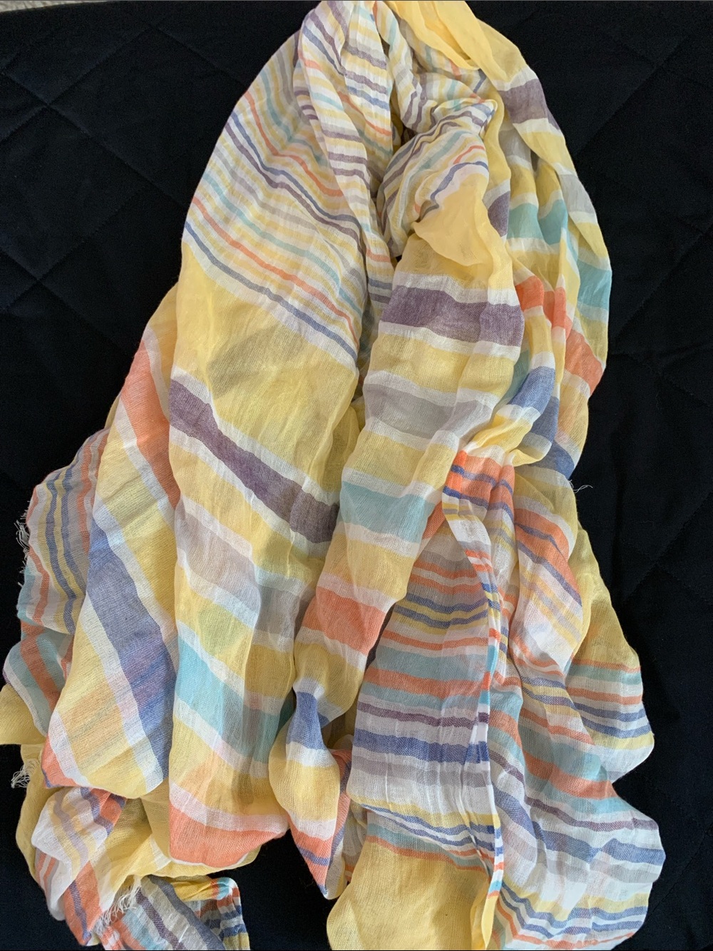 Scarf yellow stripe
